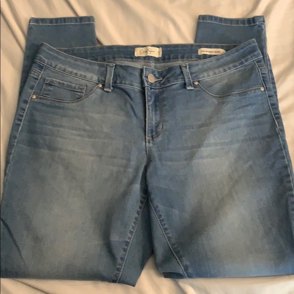 Jessica Simpson Super skinny